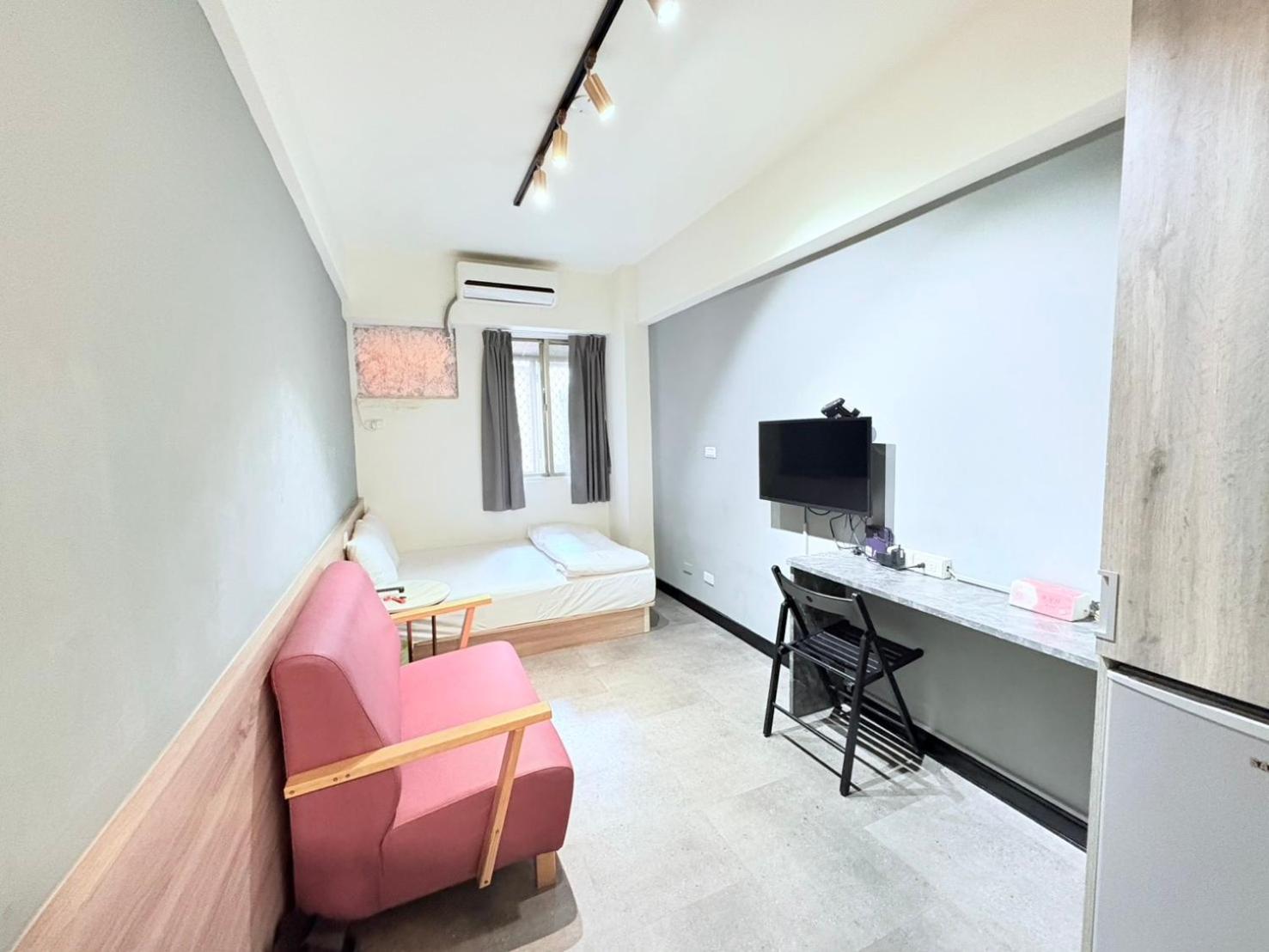 Fengjia Gift Box Homestay 타이중 외부 사진